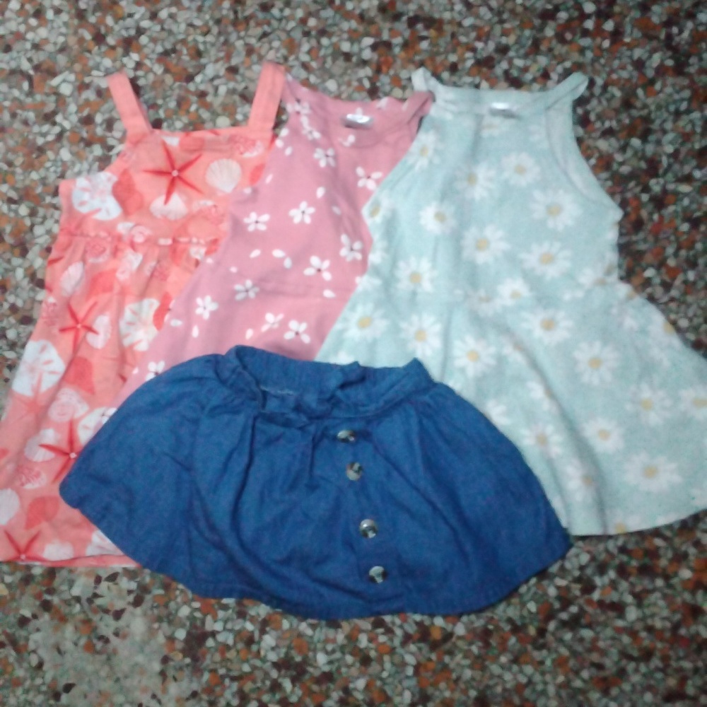 3/$20 Dress/skirt bundle 18 mo